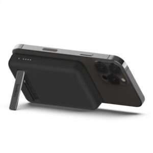 Belkin BoostCharge 5000 mAh Carica wireless Nero (DRAHTLOSE MAGNETISCHE POWERBAN - MIT AUSKLAPPBAREM STANDFU) - E_0009_B46951453